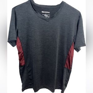 Real essentials men’s athletic T-shirt size Large